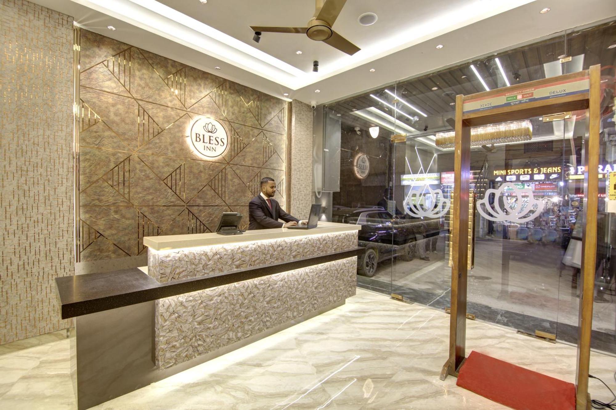 Bless Inn - Near Connaught Place New Delhi Exterior photo
