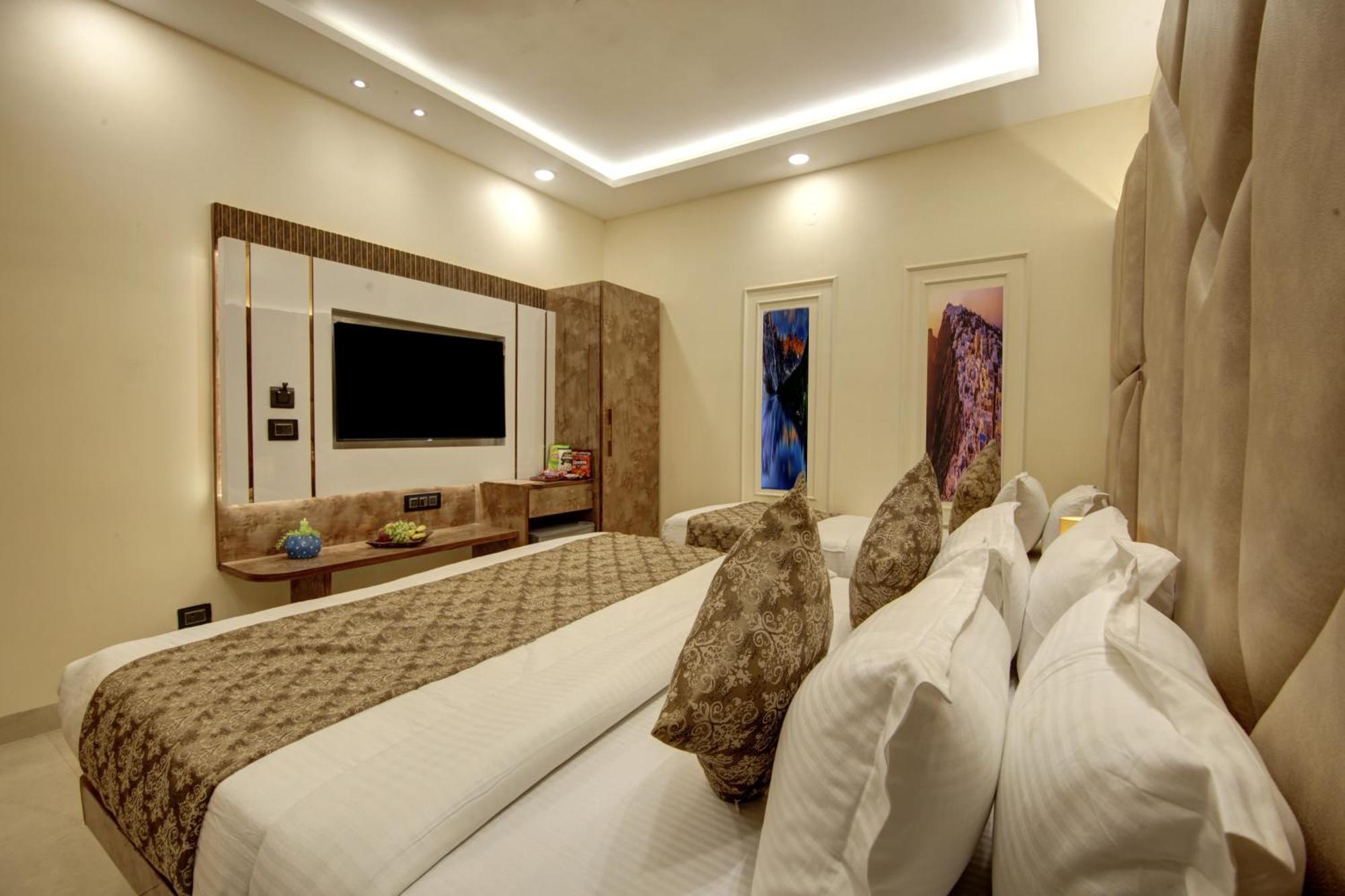 Bless Inn - Near Connaught Place New Delhi Exterior photo