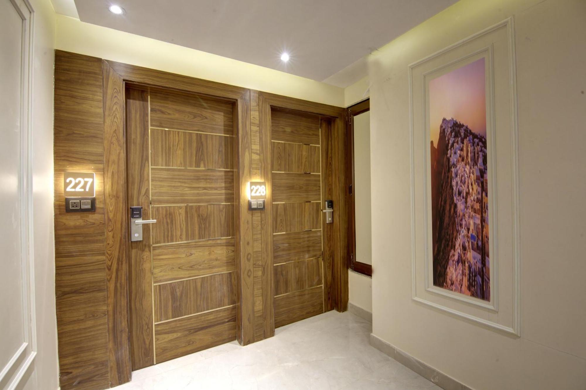 Bless Inn - Near Connaught Place New Delhi Exterior photo