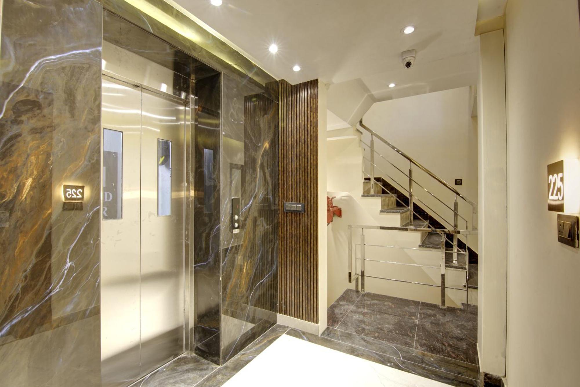 Bless Inn - Near Connaught Place New Delhi Exterior photo