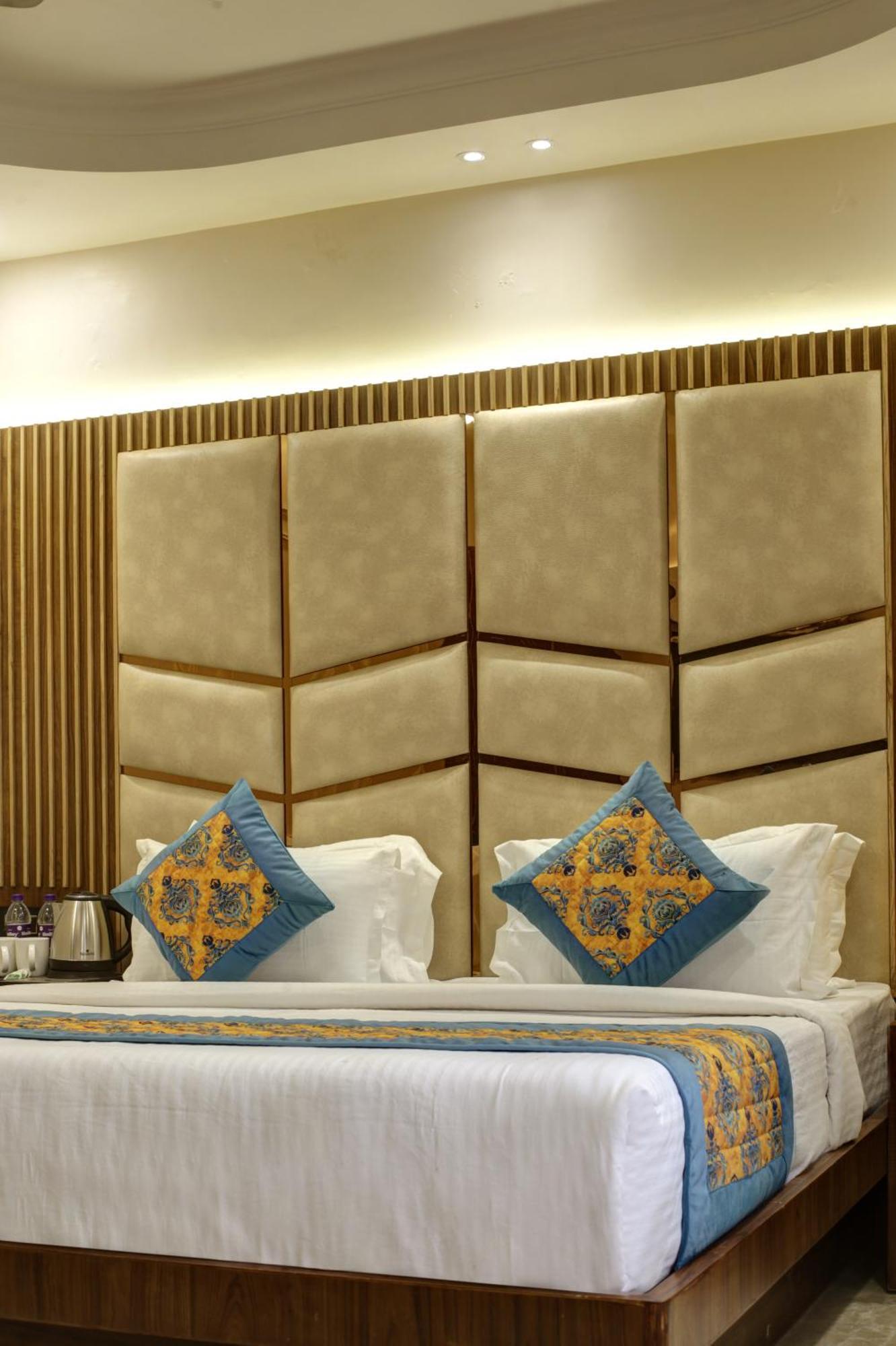 Bless Inn - Near Connaught Place New Delhi Exterior photo