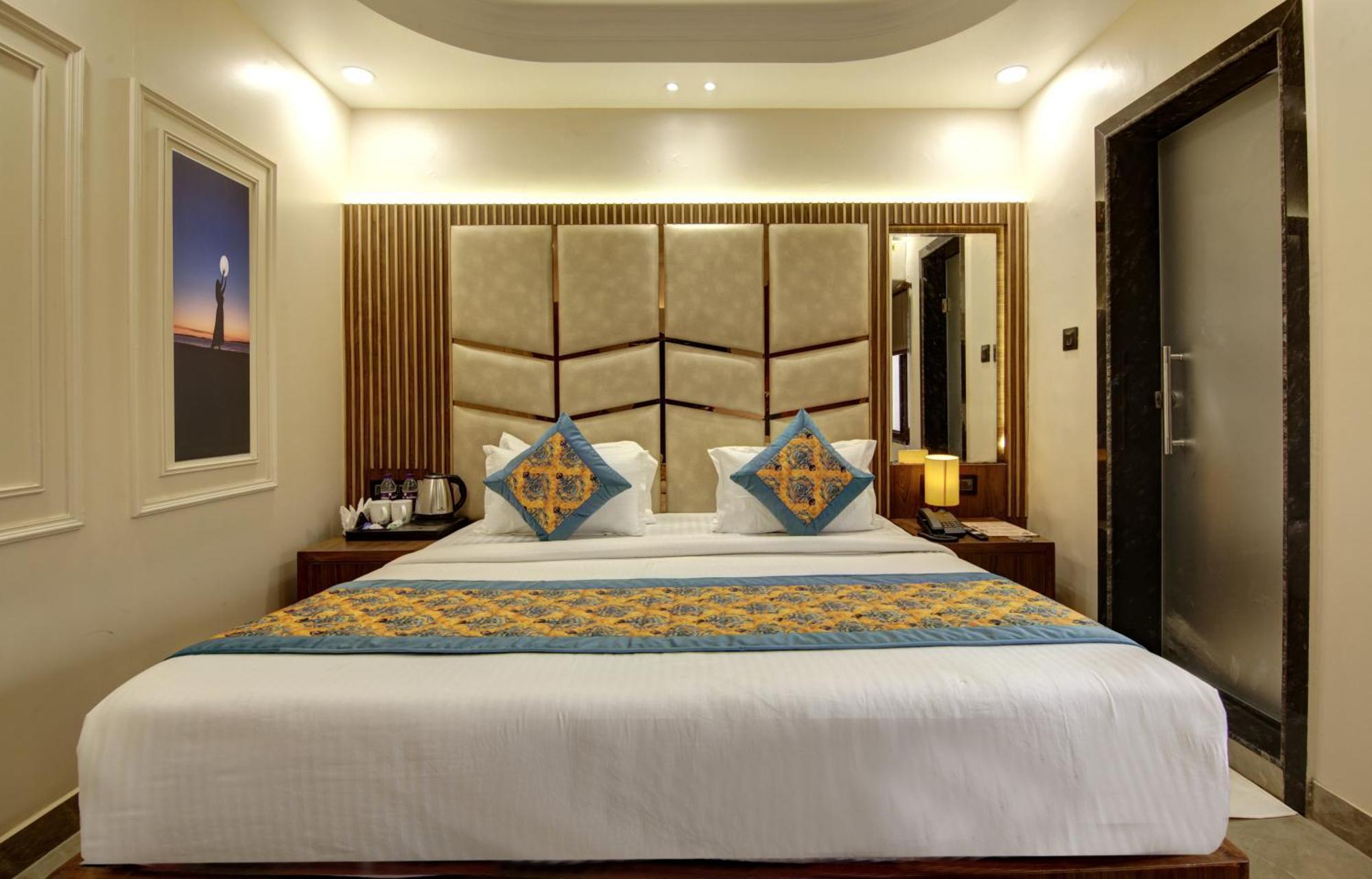 Bless Inn - Near Connaught Place New Delhi Exterior photo